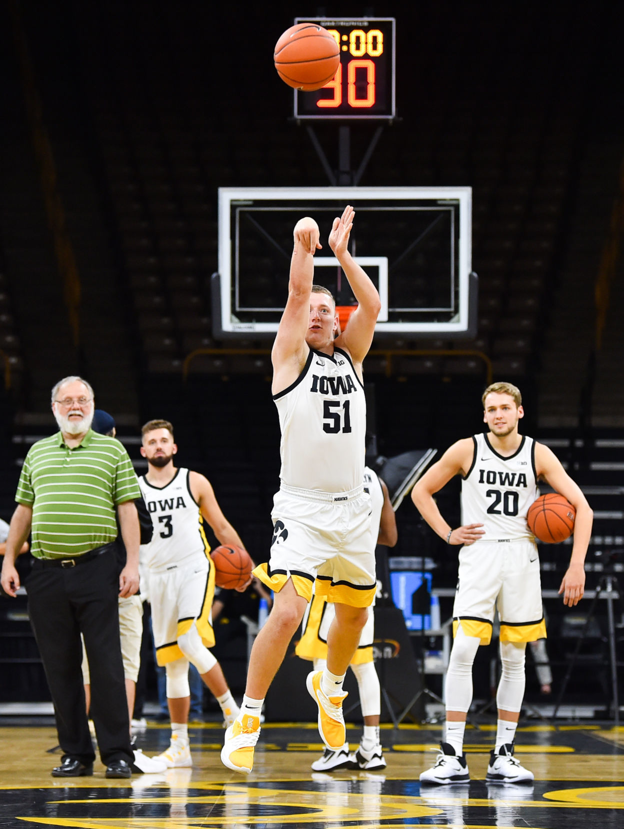 100919-qct-spt-iowa-hoops-media-054a.JPG